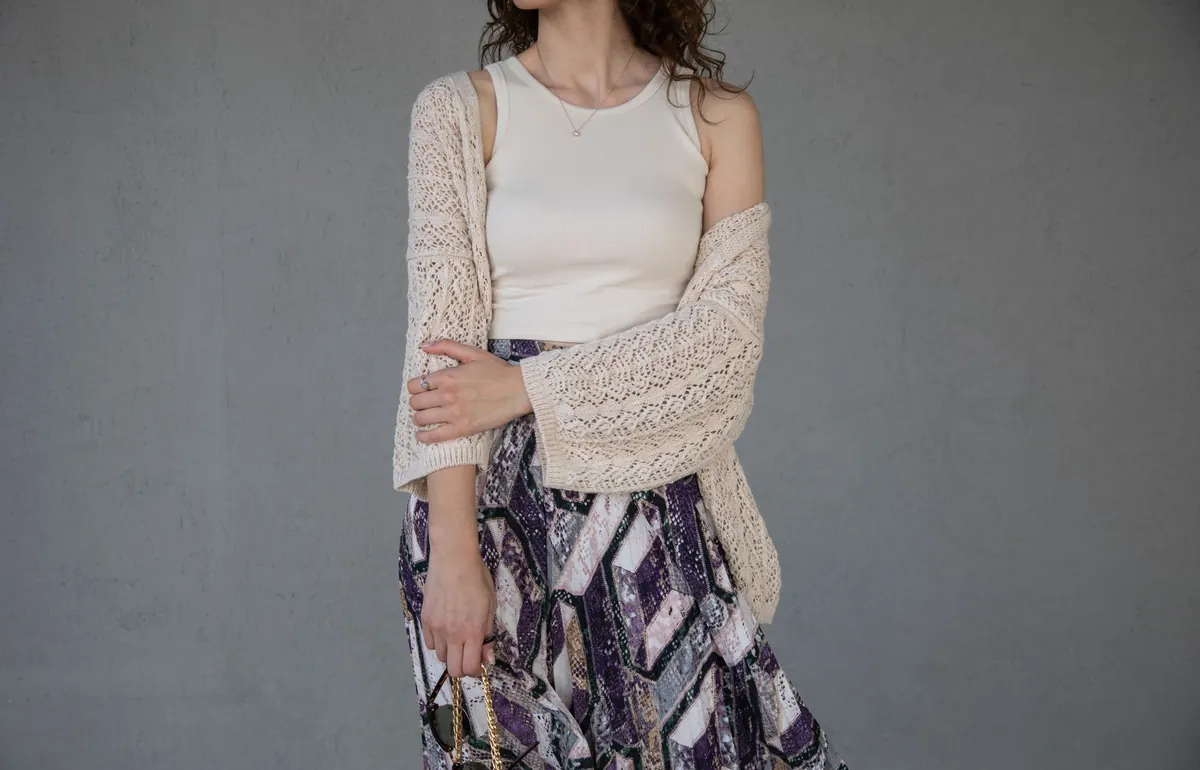 A Cold-Office Layering Formula: How to Wear Knitwear Indoors and Out