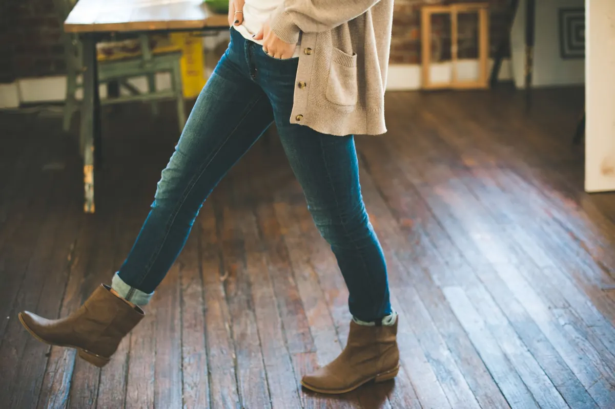 How to Style an Oversized Cardigan for Work, Weekend, and Evening